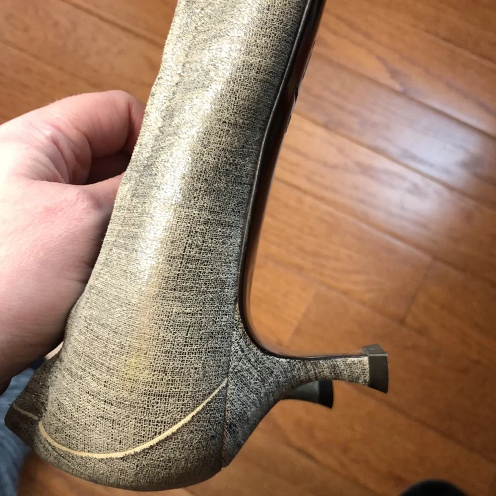 🔥 Closet Clear Out🔥. Donald Pliner kitten heels - Picture 5 of 10